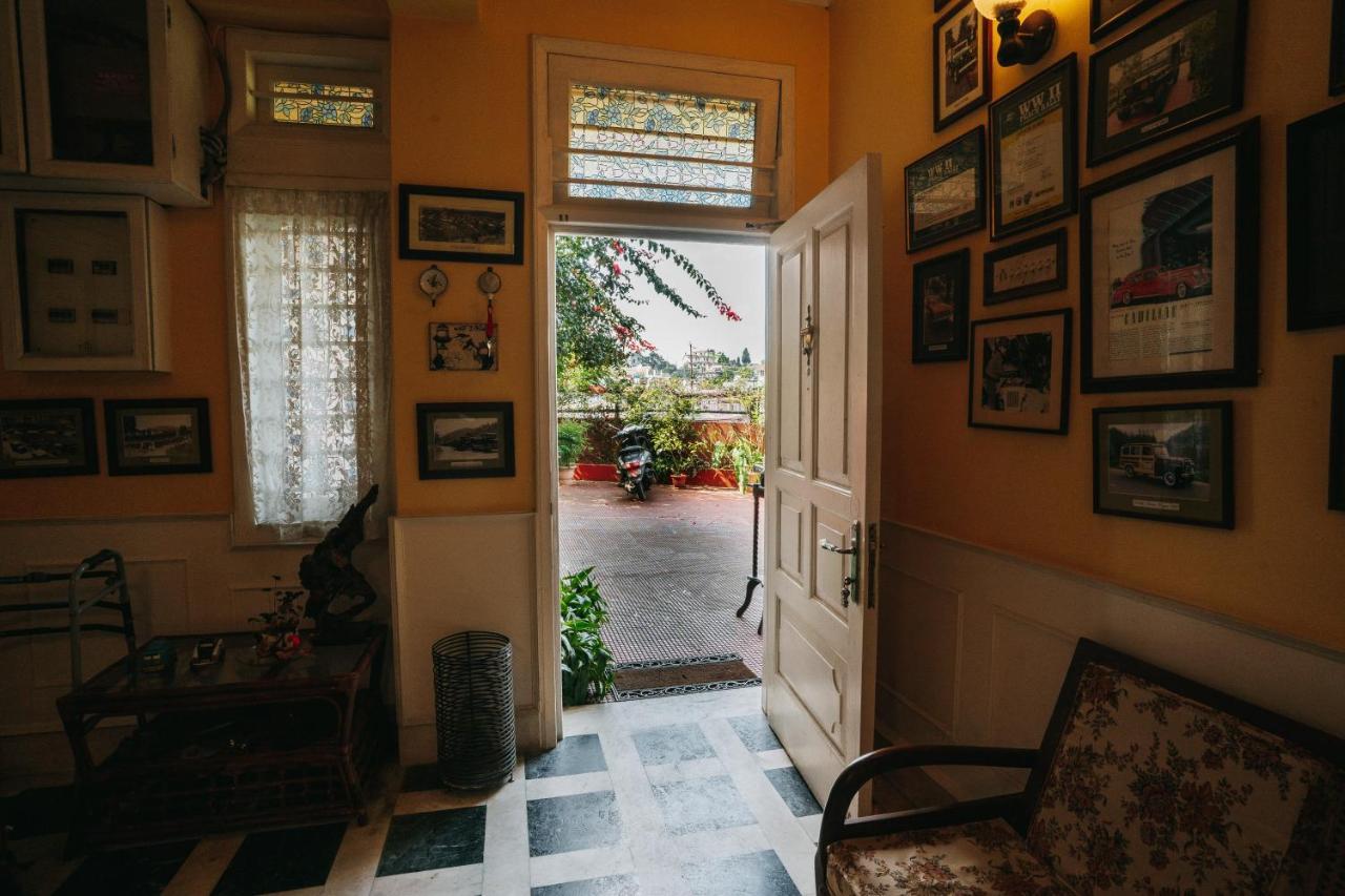 Rock Cliff Home Stay Šillong Exteriér fotografie
