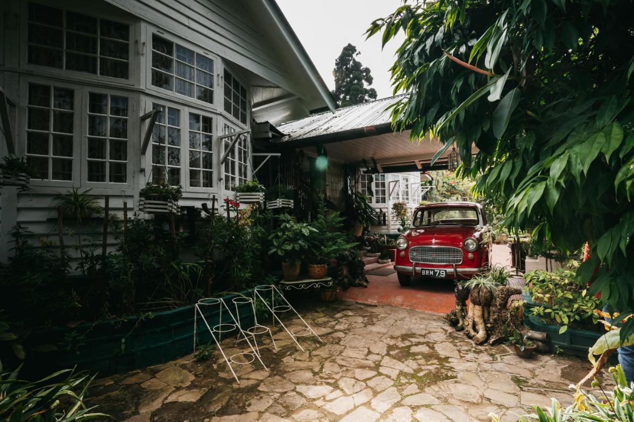 Rock Cliff Home Stay Šillong Exteriér fotografie