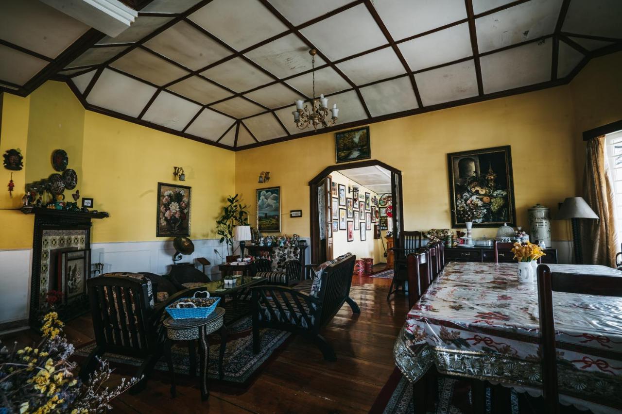 Rock Cliff Home Stay Šillong Exteriér fotografie