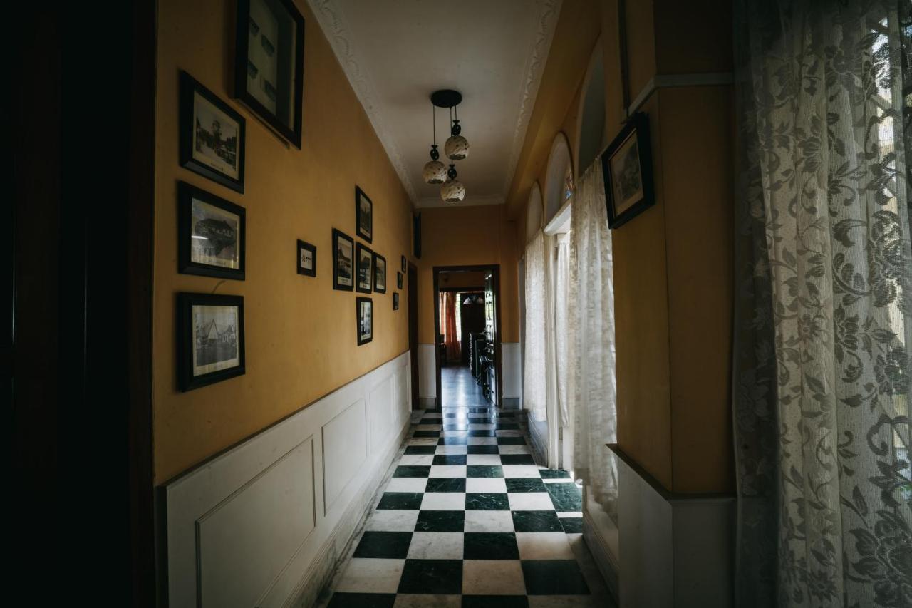 Rock Cliff Home Stay Šillong Exteriér fotografie