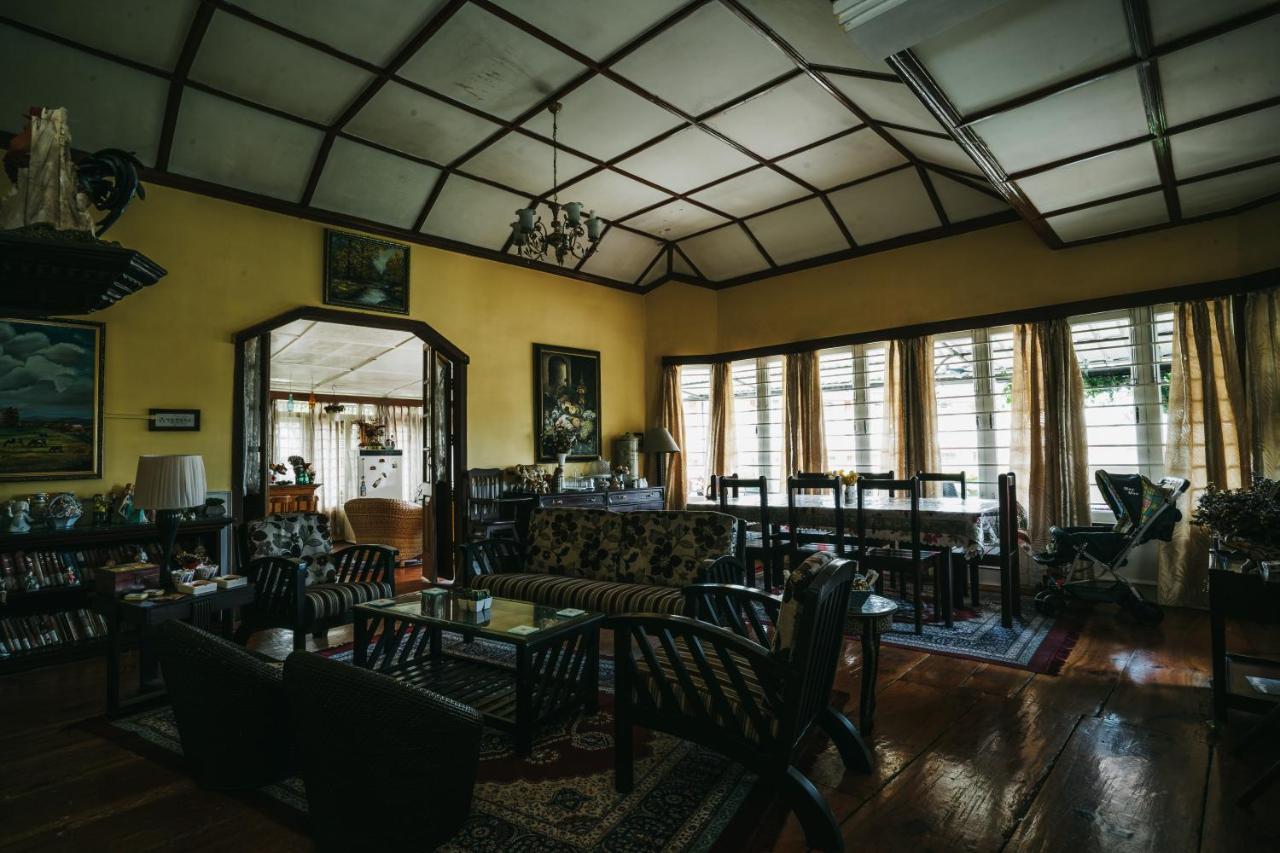 Rock Cliff Home Stay Šillong Exteriér fotografie