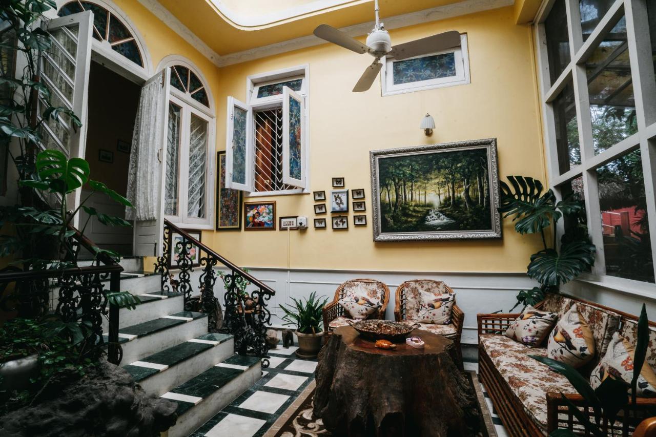 Rock Cliff Home Stay Šillong Exteriér fotografie