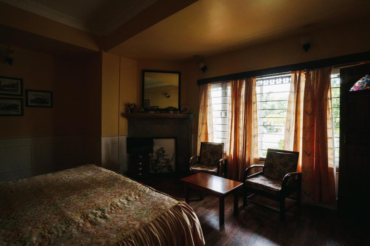 Rock Cliff Home Stay Šillong Exteriér fotografie